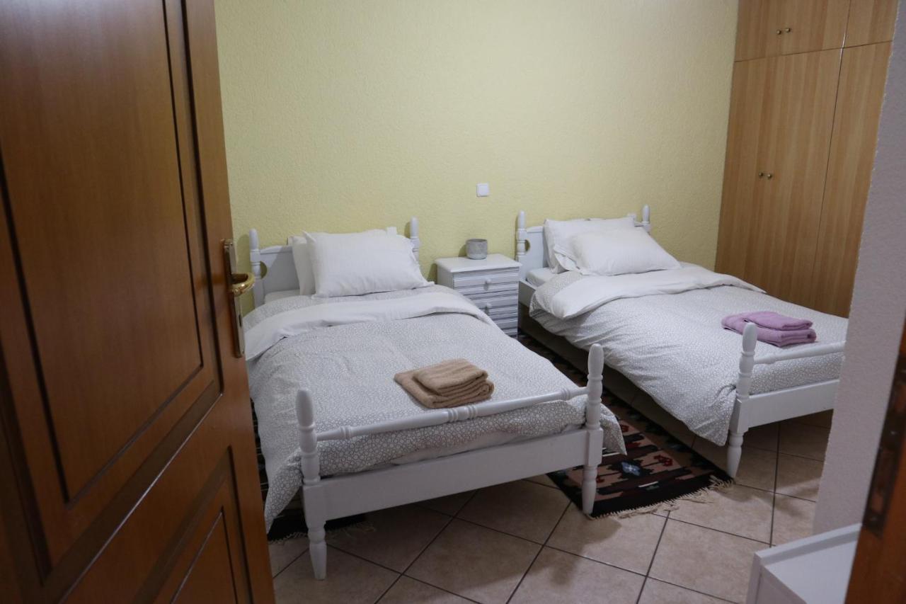Dimos Suite Arachova Esterno foto
